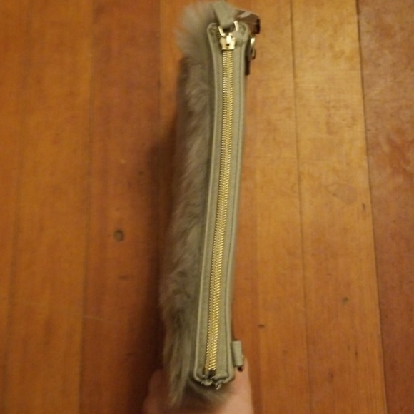 Gray furry purse / wallet - Picture 3 of 4